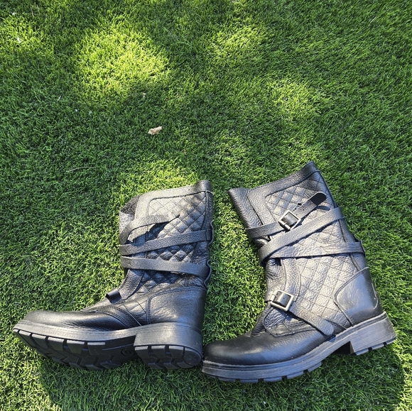 Women's boots - Picture 2 of 3